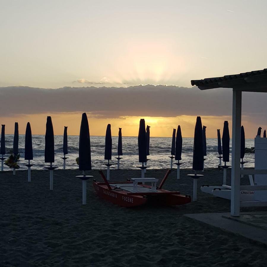 B&B Fiumicino Airport Resort Kültér fotó